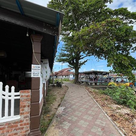 Roomstay By Abe Cottage Kampung Kuala Besut Kültér fotó